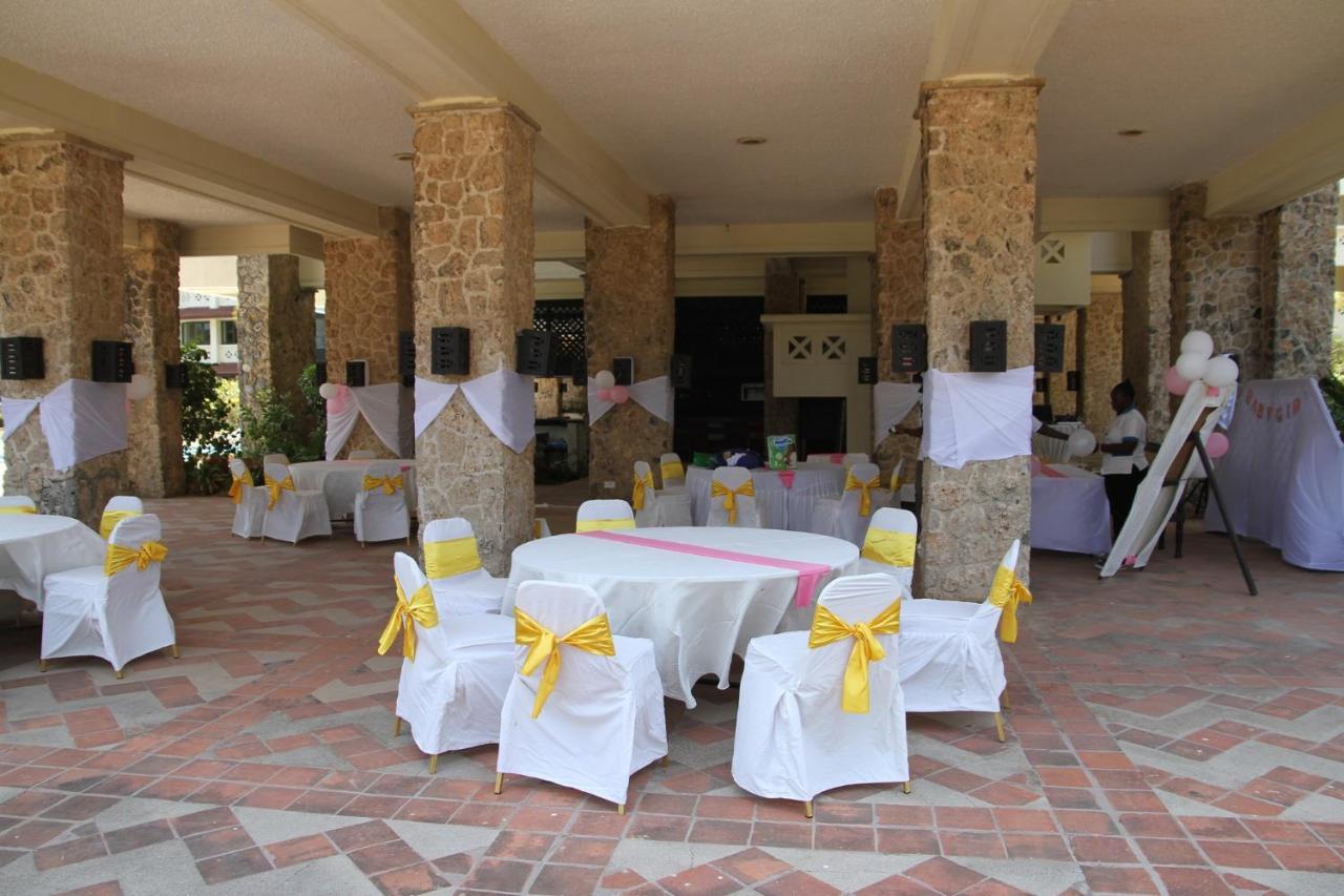 Mombasa Continental Resort Shanzu Exterior foto