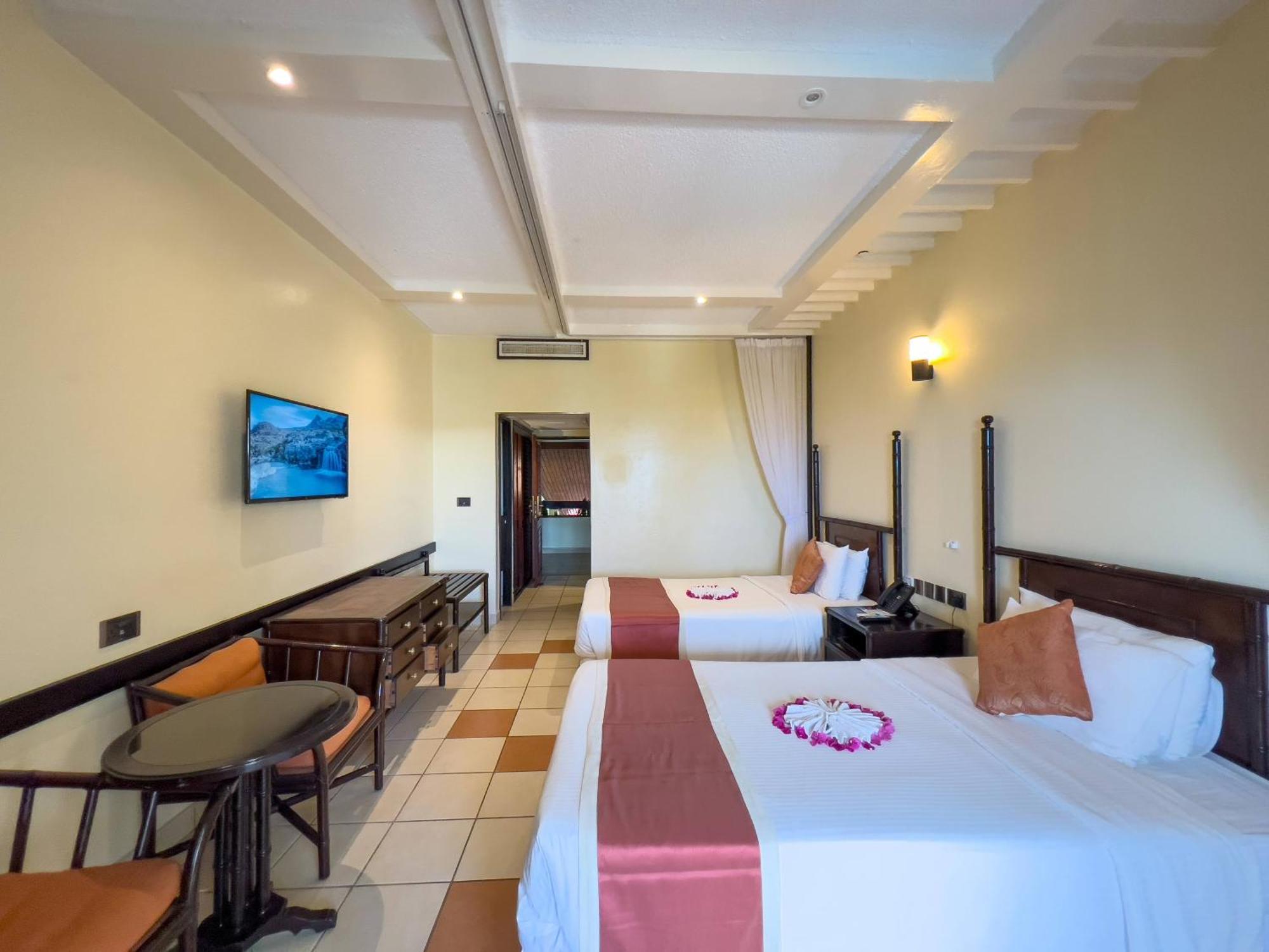 Mombasa Continental Resort Shanzu Exterior foto