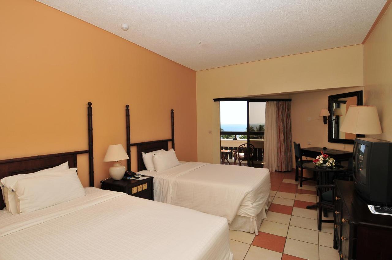 Mombasa Continental Resort Shanzu Exterior foto